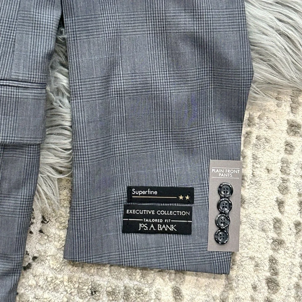 Jos. A Bank 2 Piece Suit Executive Collection Tailored Fit 100% Wool Grey $475 *